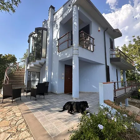 La Terrazza Delle Noci - Agrituristico ファームステイ